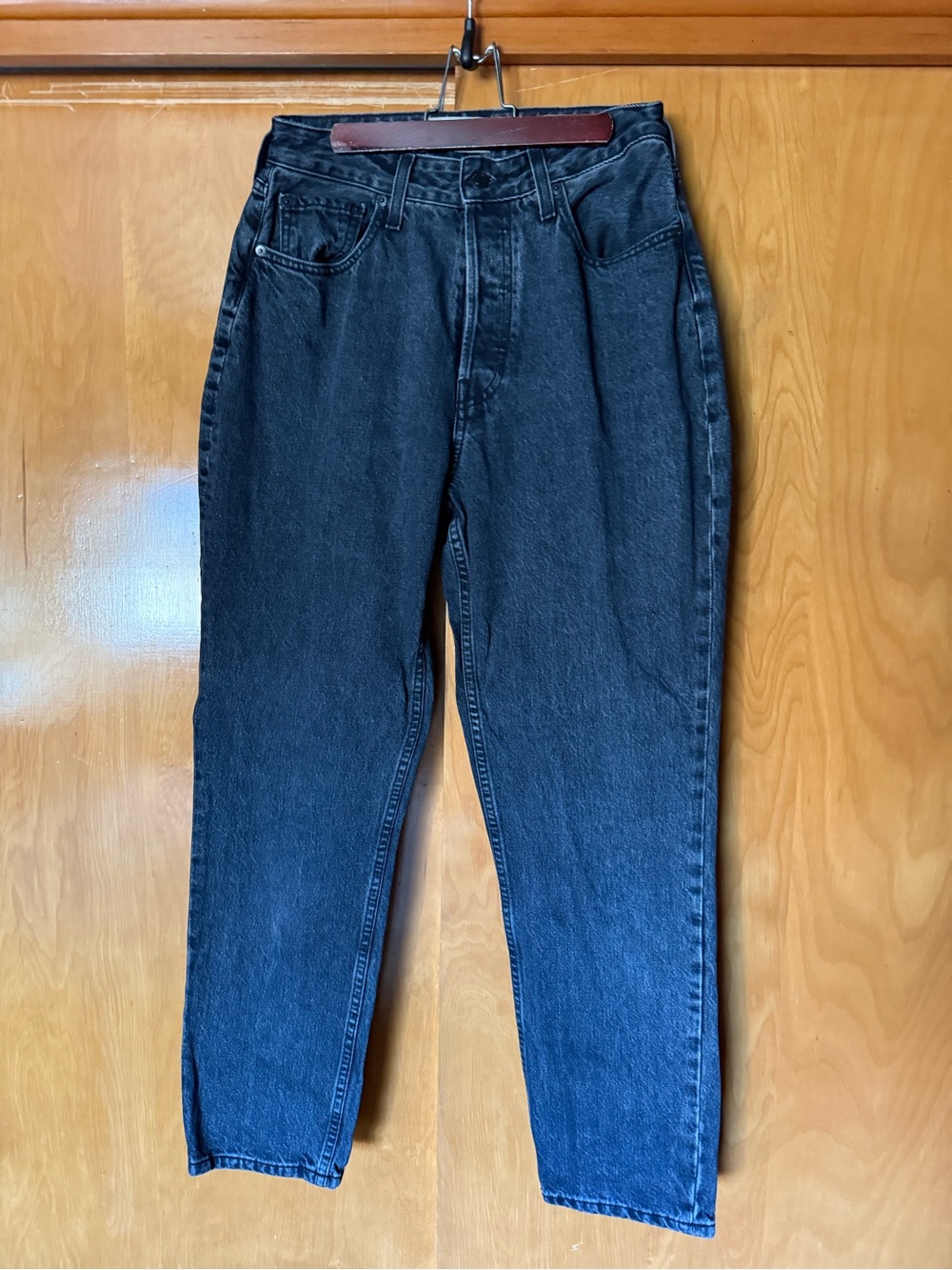 Everlane Black Curvy 90’s Straight Leg Jean